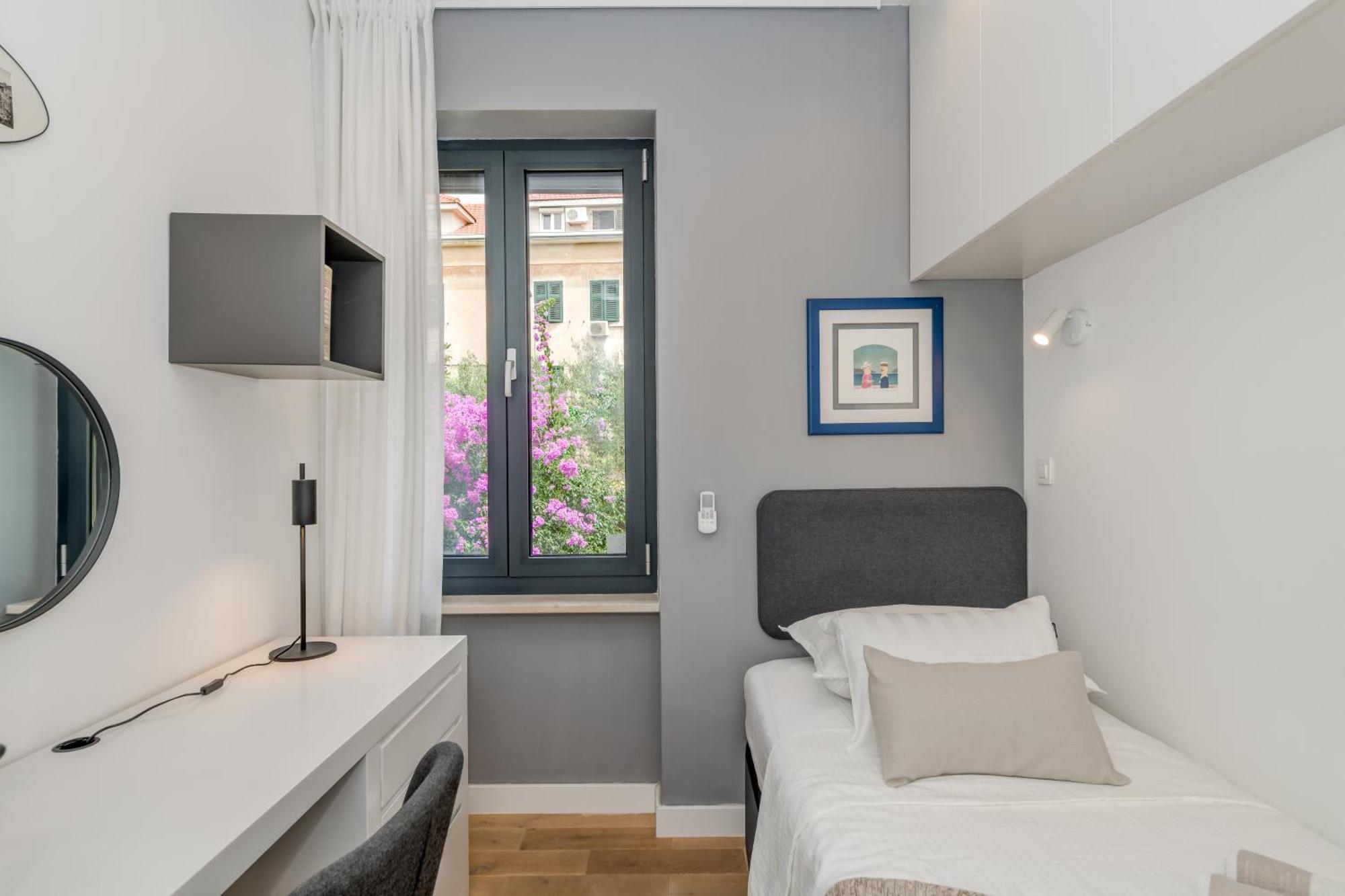 Top Location! Spacious Lux Apartment -5 Min From Beach & Centre Сплит Экстерьер фото